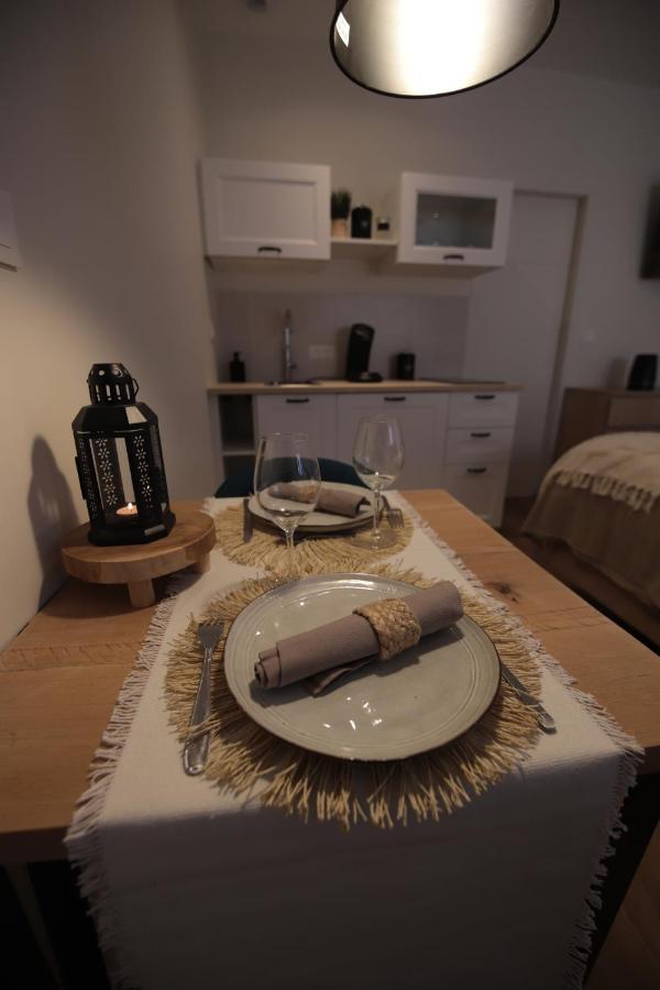 Gite De Charme Haut De Gamme Avec Jacuzzi Et Sauna Privatifs Donzere Exterior photo