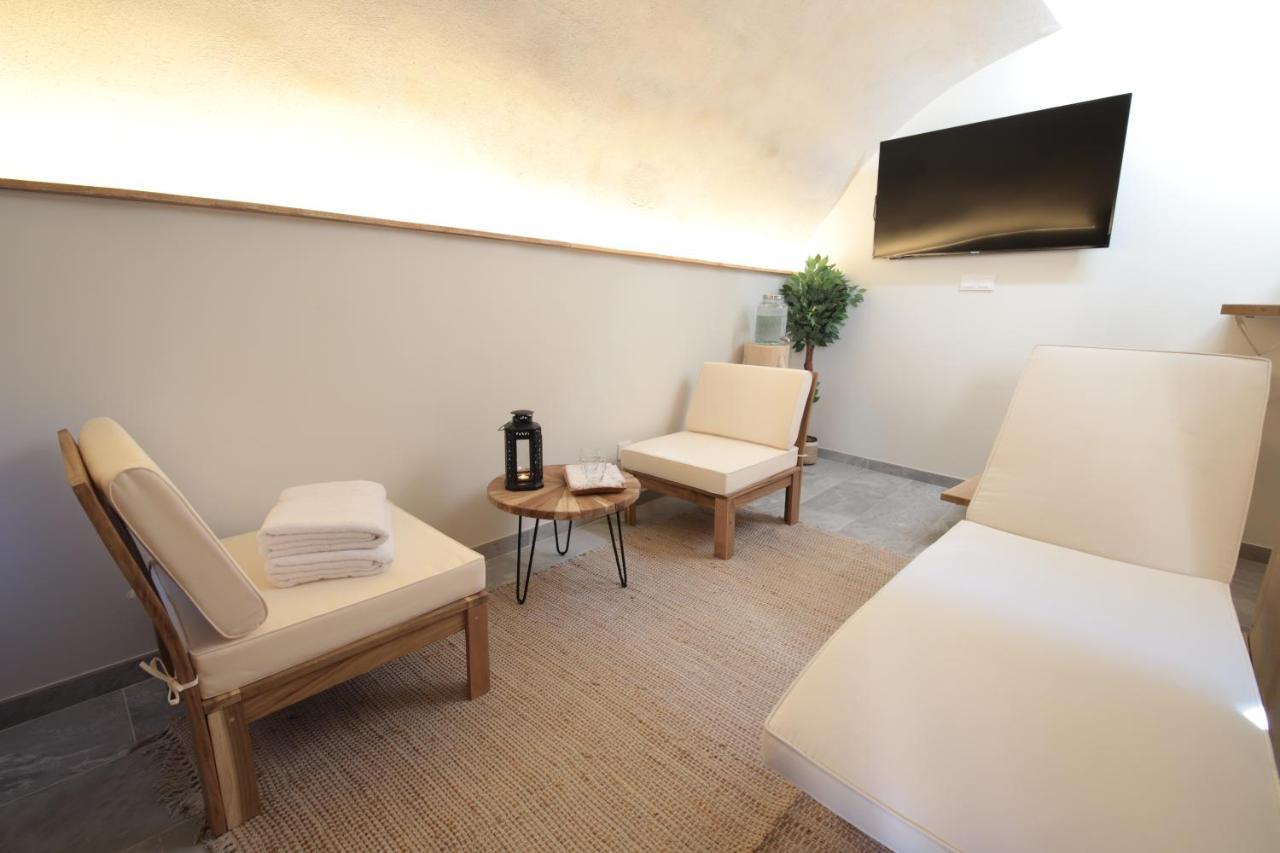Gite De Charme Haut De Gamme Avec Jacuzzi Et Sauna Privatifs Donzere Exterior photo
